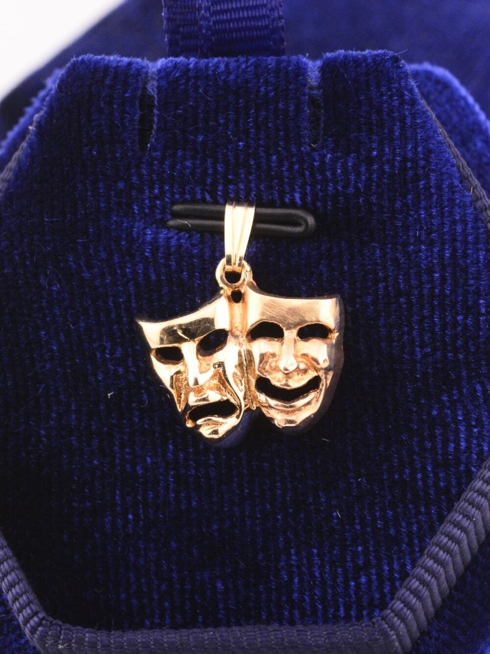10K DUAL MASK PENDANT